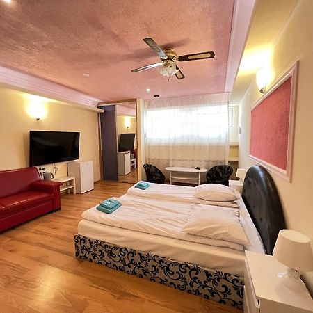 Etna - Hostel -Noclegi Rzeszow Bagian luar foto