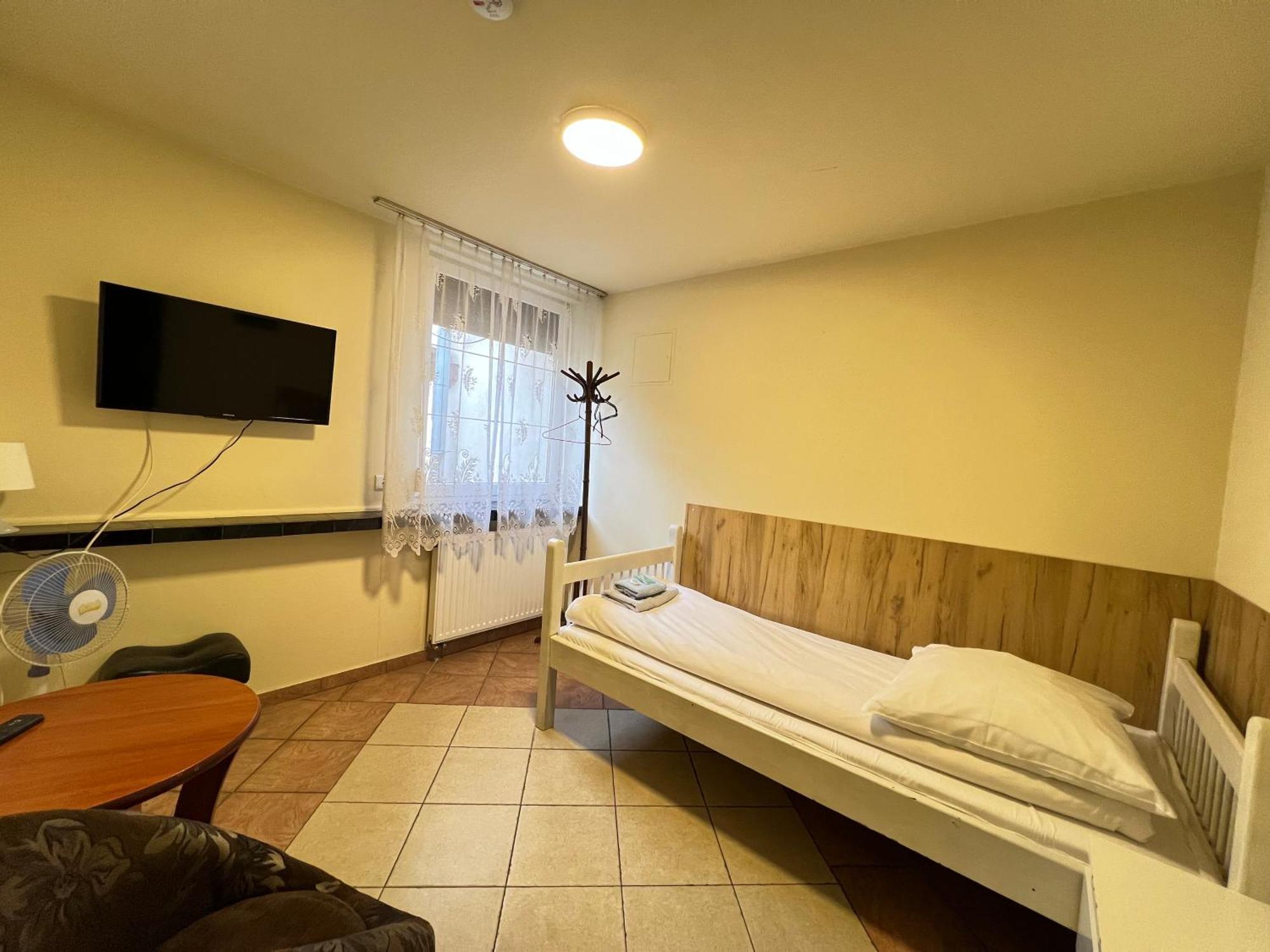 Etna - Hostel -Noclegi Rzeszow Bagian luar foto