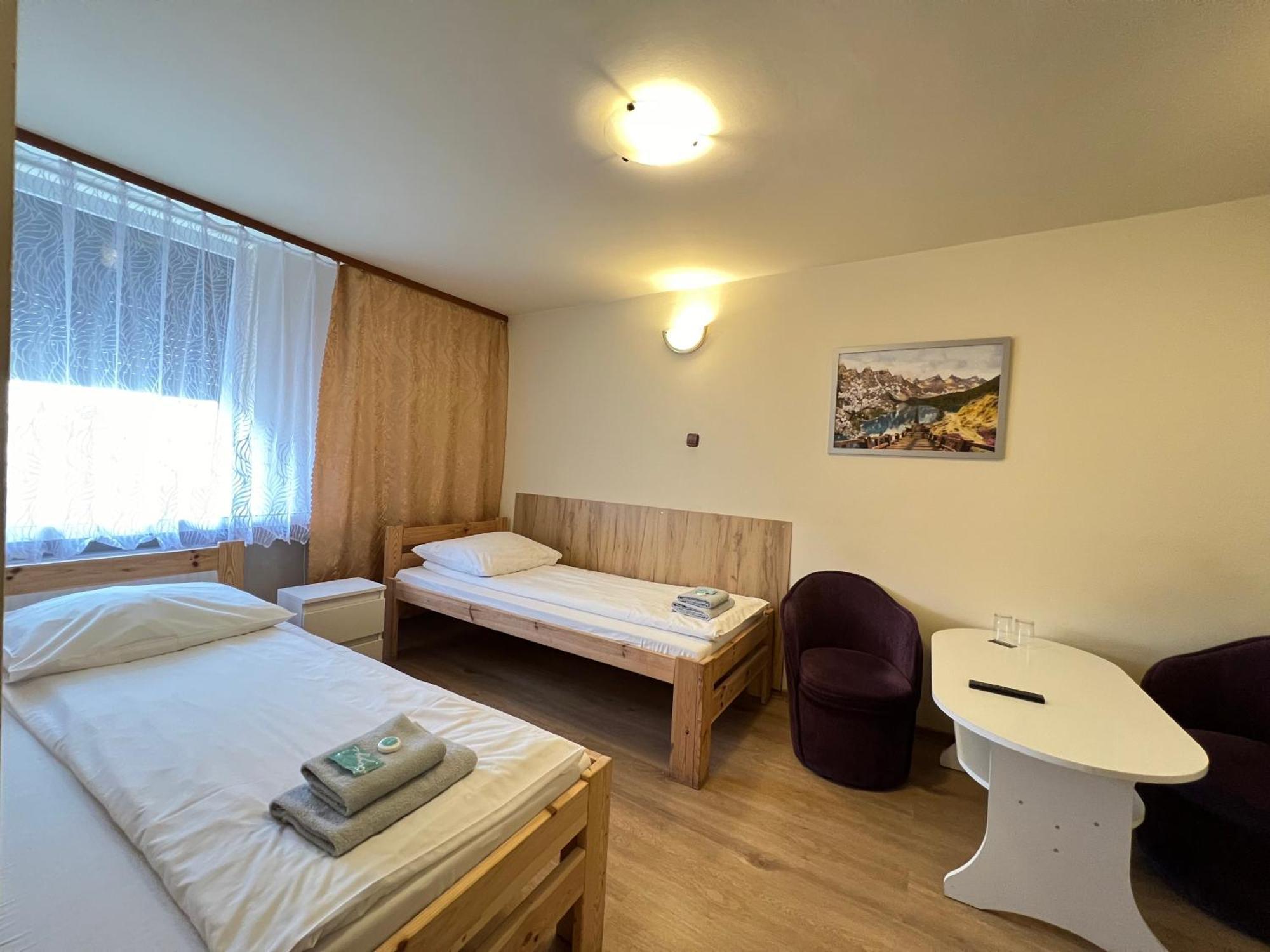 Etna - Hostel -Noclegi Rzeszow Bagian luar foto