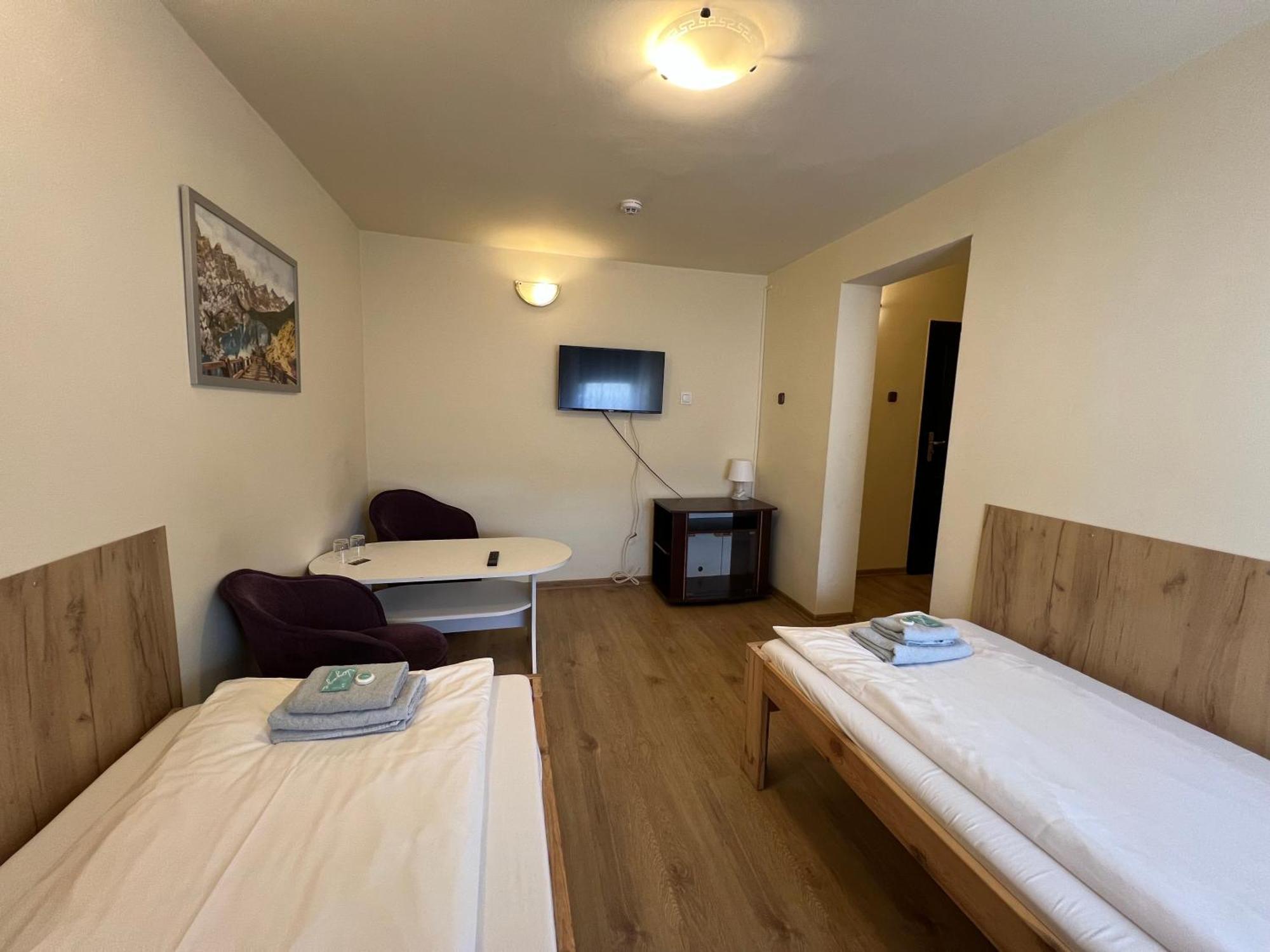 Etna - Hostel -Noclegi Rzeszow Bagian luar foto