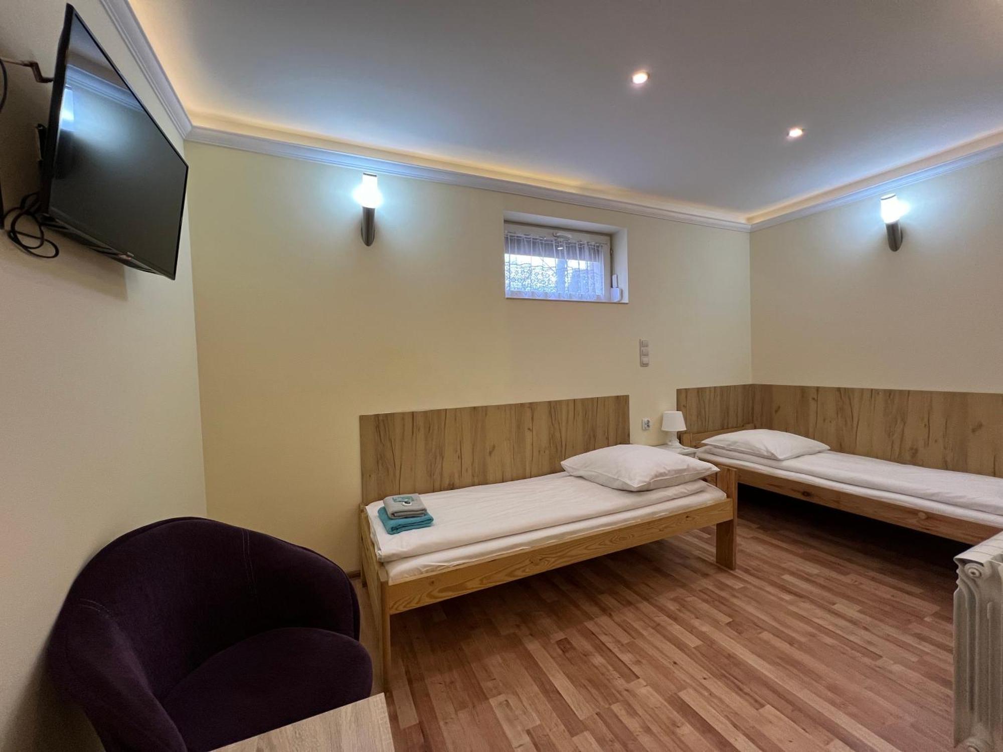 Etna - Hostel -Noclegi Rzeszow Bagian luar foto