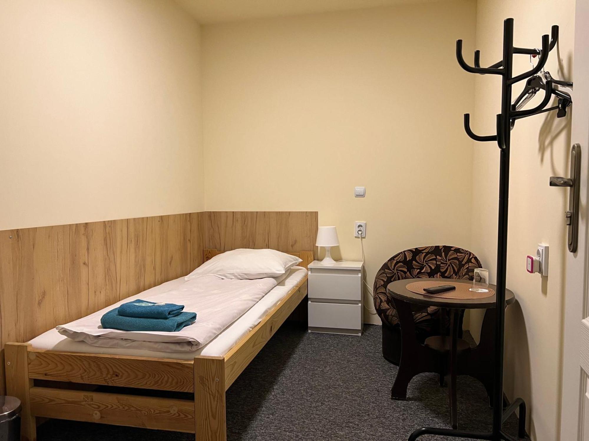 Etna - Hostel -Noclegi Rzeszow Bagian luar foto