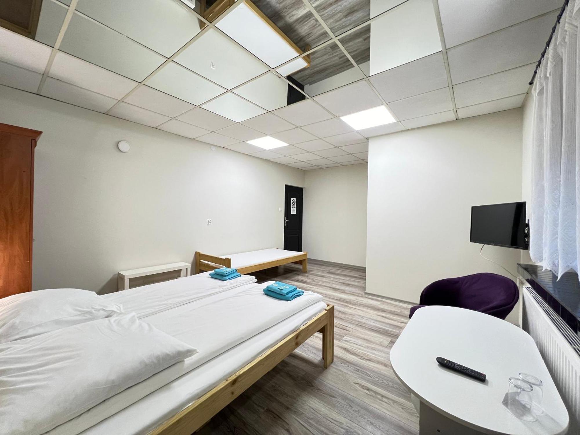 Etna - Hostel -Noclegi Rzeszow Bagian luar foto