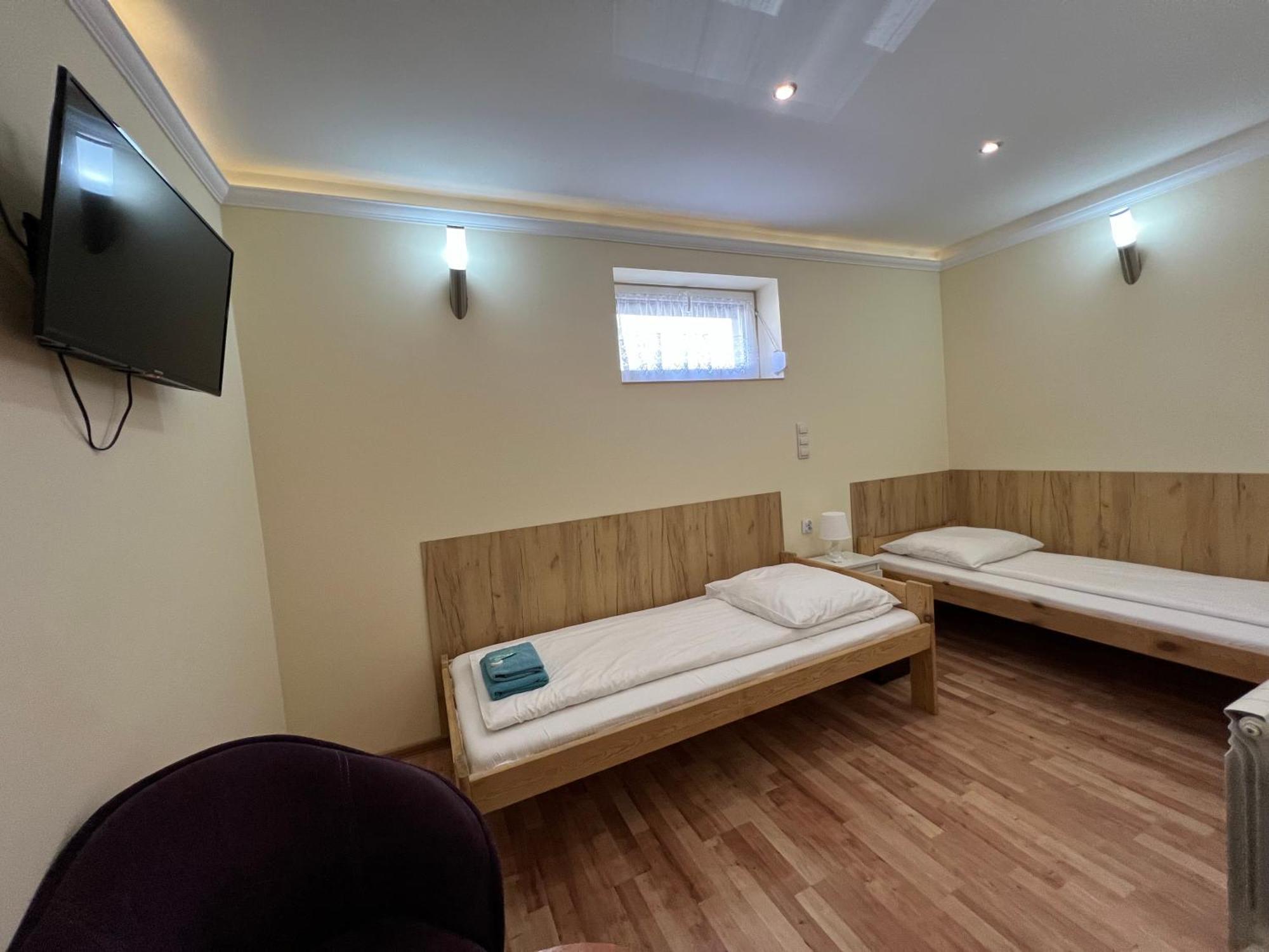 Etna - Hostel -Noclegi Rzeszow Bagian luar foto