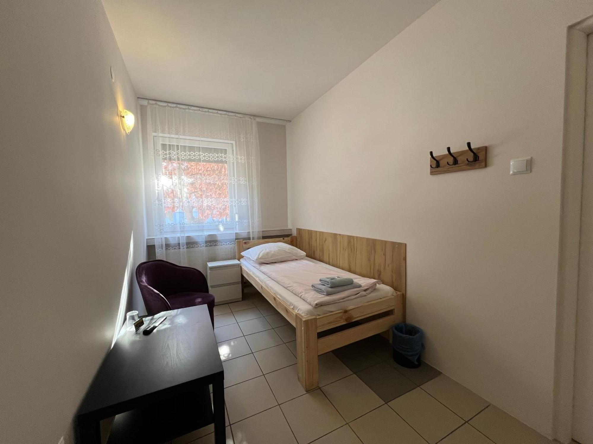 Etna - Hostel -Noclegi Rzeszow Bagian luar foto