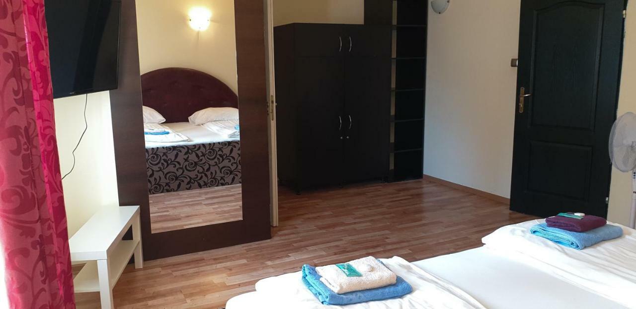 Etna - Hostel -Noclegi Rzeszow Bagian luar foto